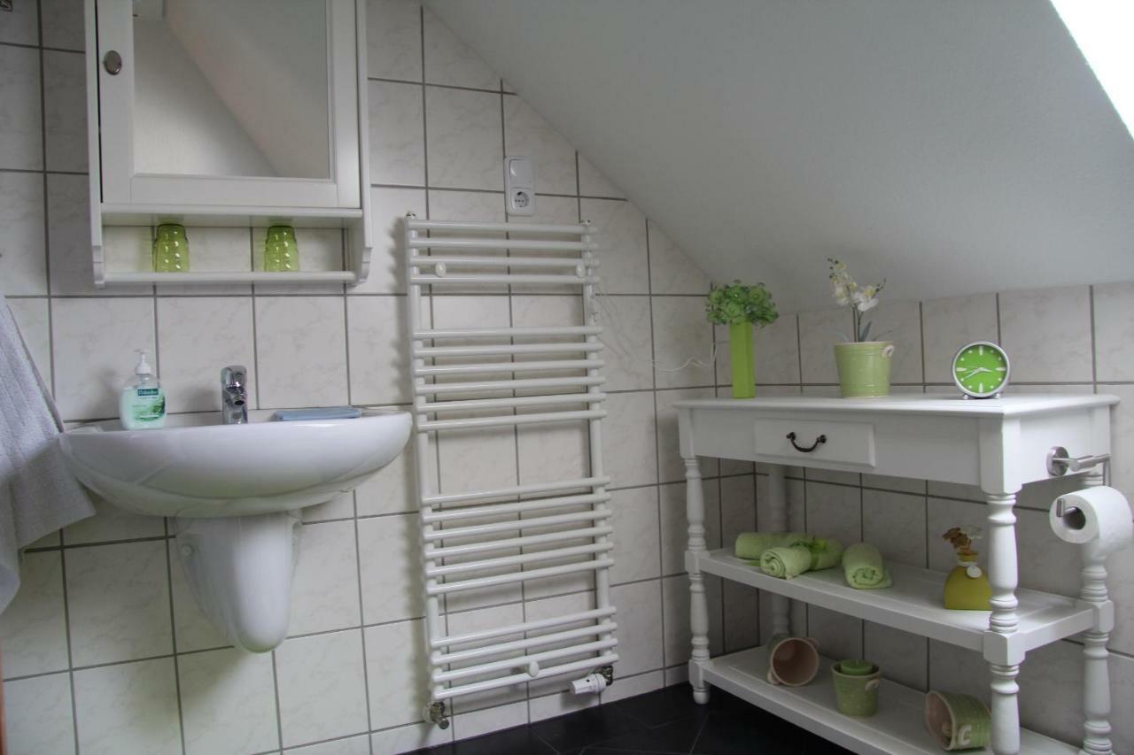5-Sterne Ferienwohnung-Treeneblick Schwabstedt Exterior foto