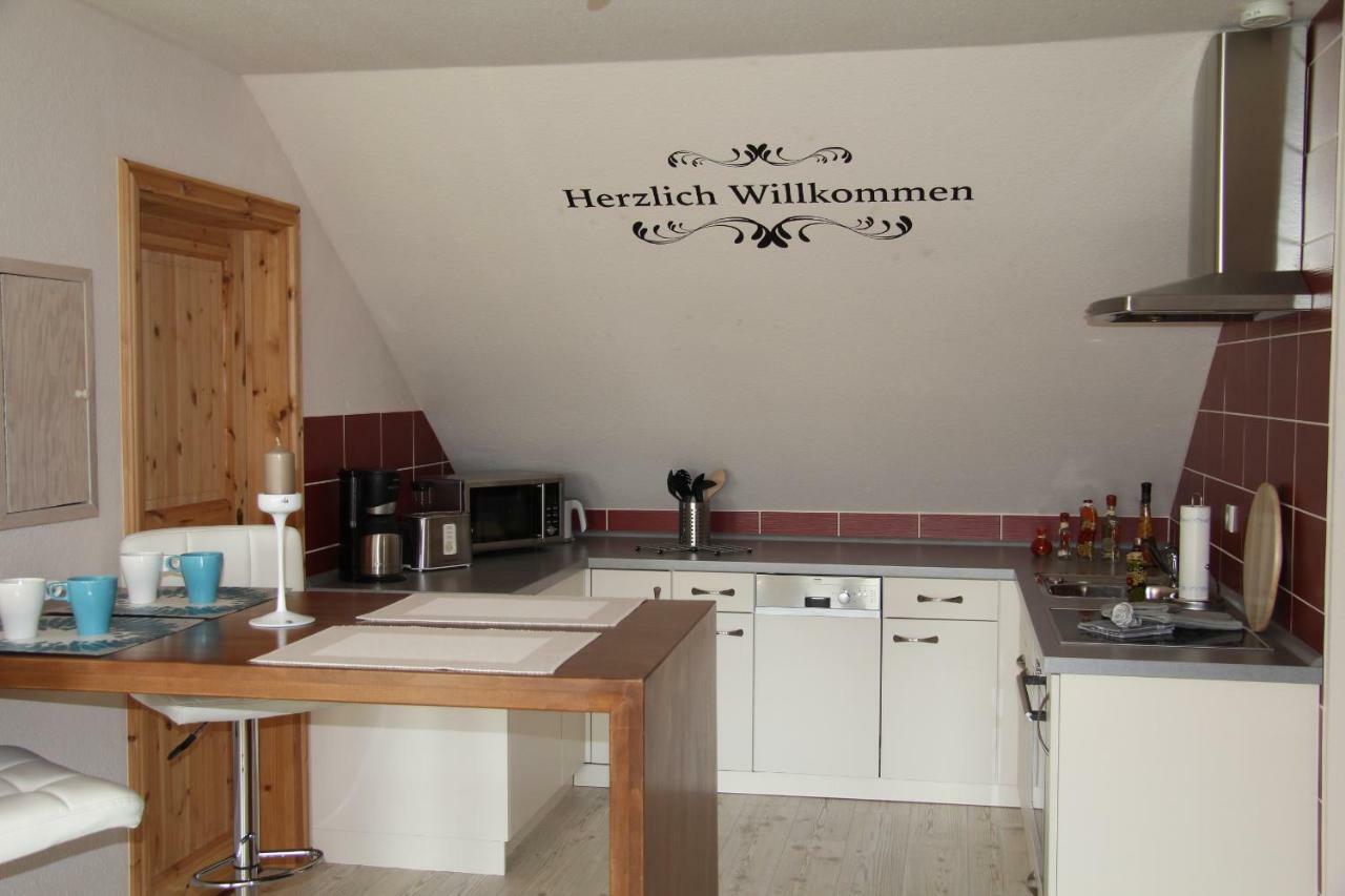 5-Sterne Ferienwohnung-Treeneblick Schwabstedt Exterior foto